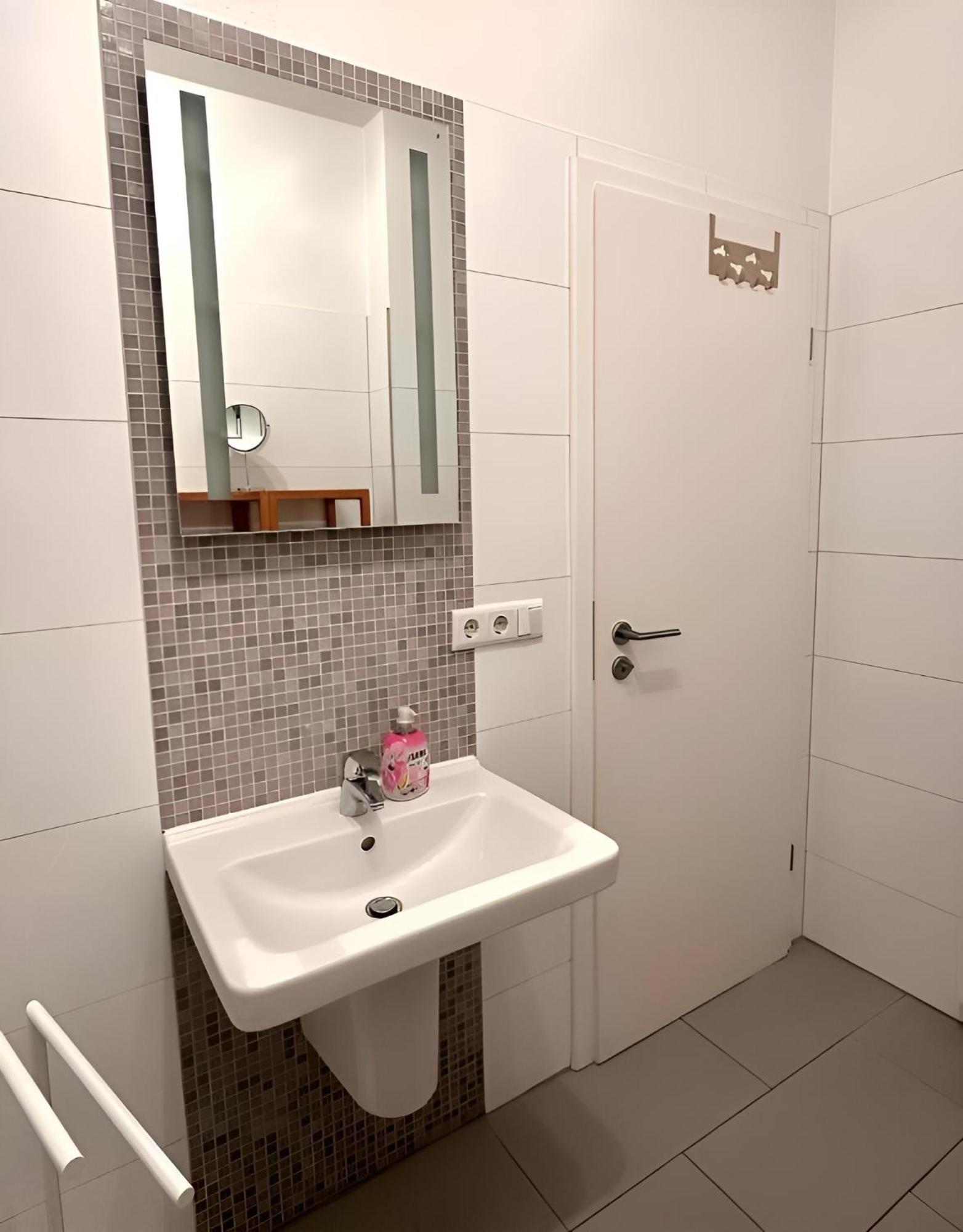 ארפורט Raha Apartments - Historischer Charme Direkt Am Domplatz מראה חיצוני תמונה